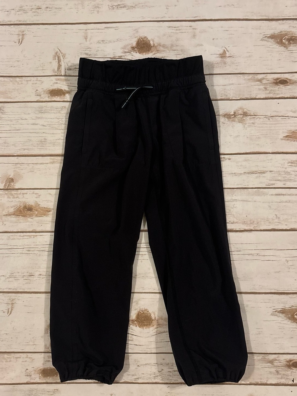 Lululemon Ivivva Girls Black Joggers Size 7 Girls